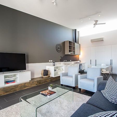 Magnificent Apartment + Free Car Park Near Cbd Аделаида Экстерьер фото