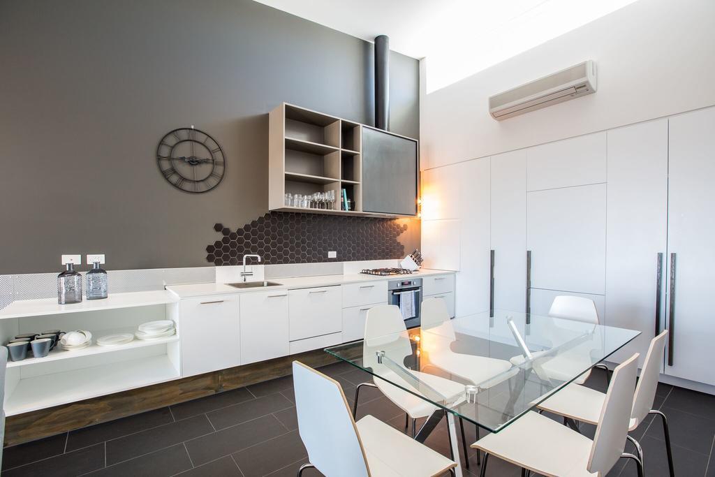 Magnificent Apartment + Free Car Park Near Cbd Аделаида Экстерьер фото