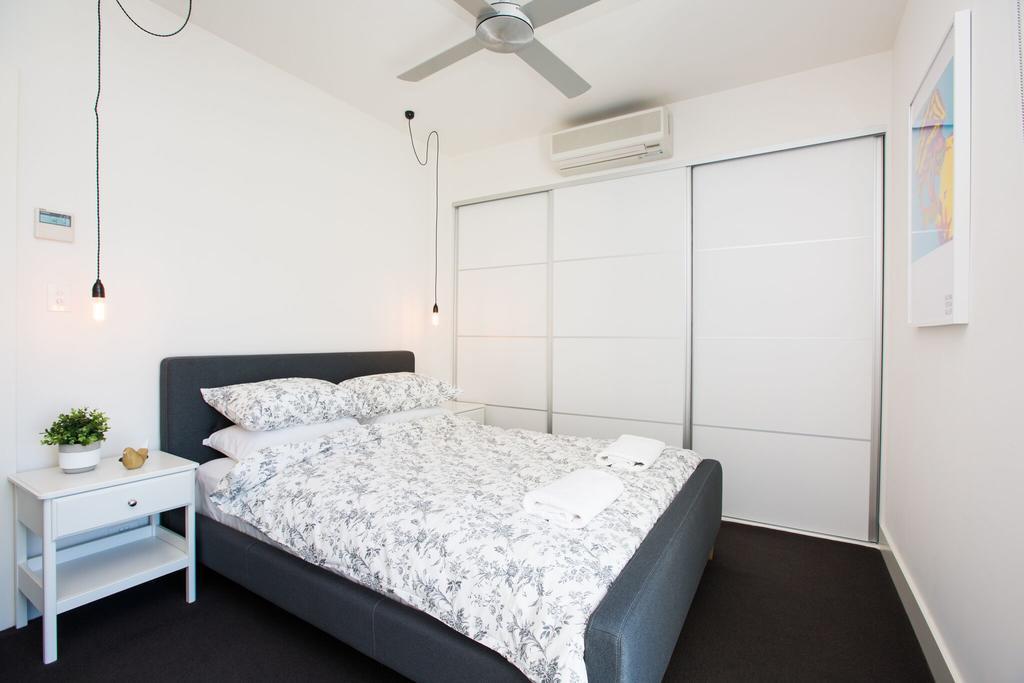 Magnificent Apartment + Free Car Park Near Cbd Аделаида Экстерьер фото